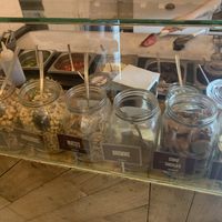 a choice of toppings (not marked as vegan)  at Mistura - Augusto Figueroa in Madrid