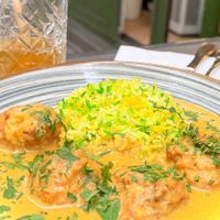 Boulette de légume et riz basmalti sauce cajou at Maison Sukoon in Paris