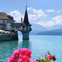 Oberhofen Castle at Pier 17 in Oberhofen