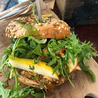 lovely vegan option of the bagel ‘dolce piccante’ at Pier 17 in Oberhofen