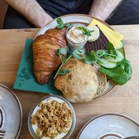 Store morgenmad at Cafe Harepus in Aarhus