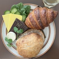 Small breakfast plate (lille morgenmad)  at Cafe Harepus in Aarhus