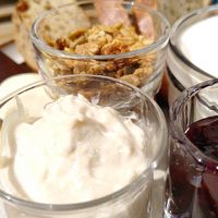 Different toppings for the bread at Cafe Harepus in Aarhus