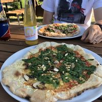 Spinat, Champignons, Pinienkerne und Mamarella at Mama Earth in Salzburg