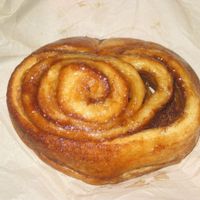 Cinnamon roll at Gopal - Vegan Deli in Barcelona