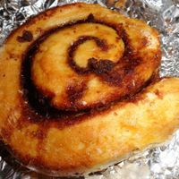 Cinnamon roll at Gopal - Vegan Deli in Barcelona