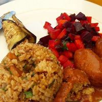 albóndigas en salsa, arroz con vegetales, berenjena rellena de queso vegano , ensalada :P at Clorofila in Barranquilla