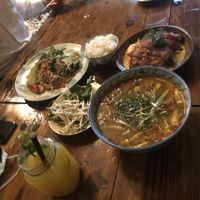 Reisnudelsuppe, "Ente" mit Curry und Reisnudelpfanne at Ong Tao Vegan in Frankfurt