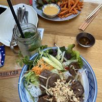 Burger und Bowl at Ong Tao Vegan in Frankfurt