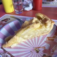 Vegan Apple pie   at 1950 American Diner in Pontedera