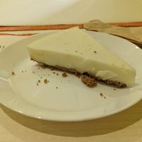 Lemon cake at Sabor Superior in Alges