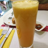 mango matcha juice at Sabor Superior in Alges