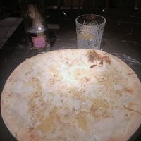 Gorgopera pizza at Choose in Madrid