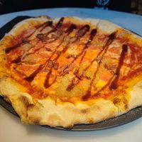 Pizza barbacoa con cebolla caramelizada at Choose in Madrid
