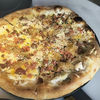 Pizza affumicata at Choose in Madrid