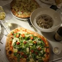 Pizza at Choose in Madrid