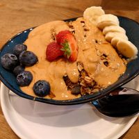 Nuss Porridge 😋 at Birdie & Co - Bagelstraße in Dusseldorf