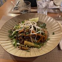 Veganes Pad Thai  at Habitat in Leiria