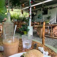 Wide caption at Indómitos Café & Bar in Uvita