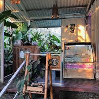 Welcome at Indómitos Café & Bar in Uvita