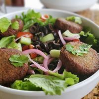 Falafel Ensalada at Indómitos Café & Bar in Uvita