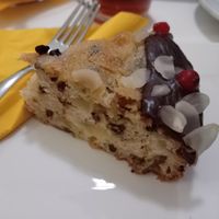 Torta pere e cioccolato at Caracolito in Trento