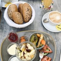 Pflanzliches Frühstück  at Bene Kaffee & Laden in Sonthofen