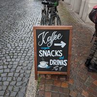 Hier geht's lang... at au contraire in Freiburg