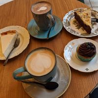 Lecker Kaffee und Kuchen :-) at au contraire in Freiburg