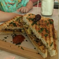 Grilled Cheese with tempeh bacon at OM NOM NOM CAFÉ in Munich
