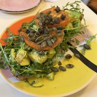 Avocado Harmony  #Veganuary at OM NOM NOM CAFÉ in Munich