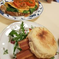 Omlette und Brekki Sandwich at OM NOM NOM CAFÉ in Munich