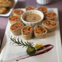 Vegetable rolls with peanut sauce   at Tianchu Miaoxiang - Chaowai in Beijing