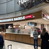 Front  at MSP - Bruegger's Bagels - T1 in St Paul