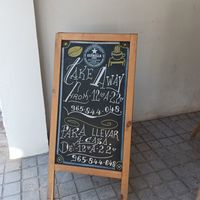 Open for take-away food midday to 10pm at Siam Beach in Altea