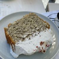 Poppy seed & lemon cake  at NUZ in Linz