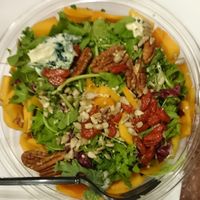 Salade at LifeFood Organic in Hollywood