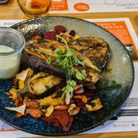 Aubergine auf würzigem Hummus mit Sojadipp at Deichkind in Sankt Peter-ording