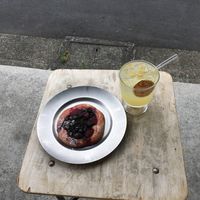Lovely and worth it!   at Universal Bakes and Cafe in Tokyo