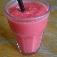 raspberry smoothie at Glonojad in Krakow