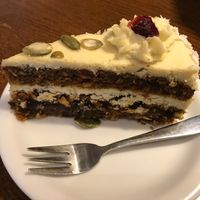 Vegan carrot cake at Glonojad in Krakow