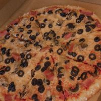 Pizza italiana  at Vegan Mobile in Santiago