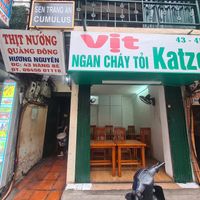 Sign to look out for, alleyway in the left of picture at Katze Vegan & Vegetarian  in Hanoi
