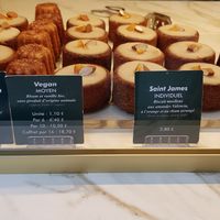 Vegan cannelé at Cassonade Cannelés & Spécialités in Bordeaux