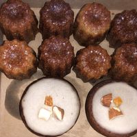 Canelé et St James vegan 😋 at Cassonade Cannelés & Spécialités in Bordeaux