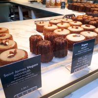 St james pastry at Cassonade Cannelés & Spécialités in Bordeaux