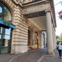 Entrance at Yogi Booster in Lausanne