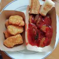 VegNuggz und Curry Vurst at VINCENT - Schönhauser Allee Arcaden in Berlin