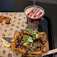 Raspberry milkshake and the kebab fries. You can order different dip's to go with the kebab fries, but for it's plain food for the win at VINCENT - Schönhauser Allee Arcaden in Berlin