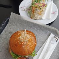 Burger vege et wrap falafel at IBA.TU Bistro in Vysoke Tatry